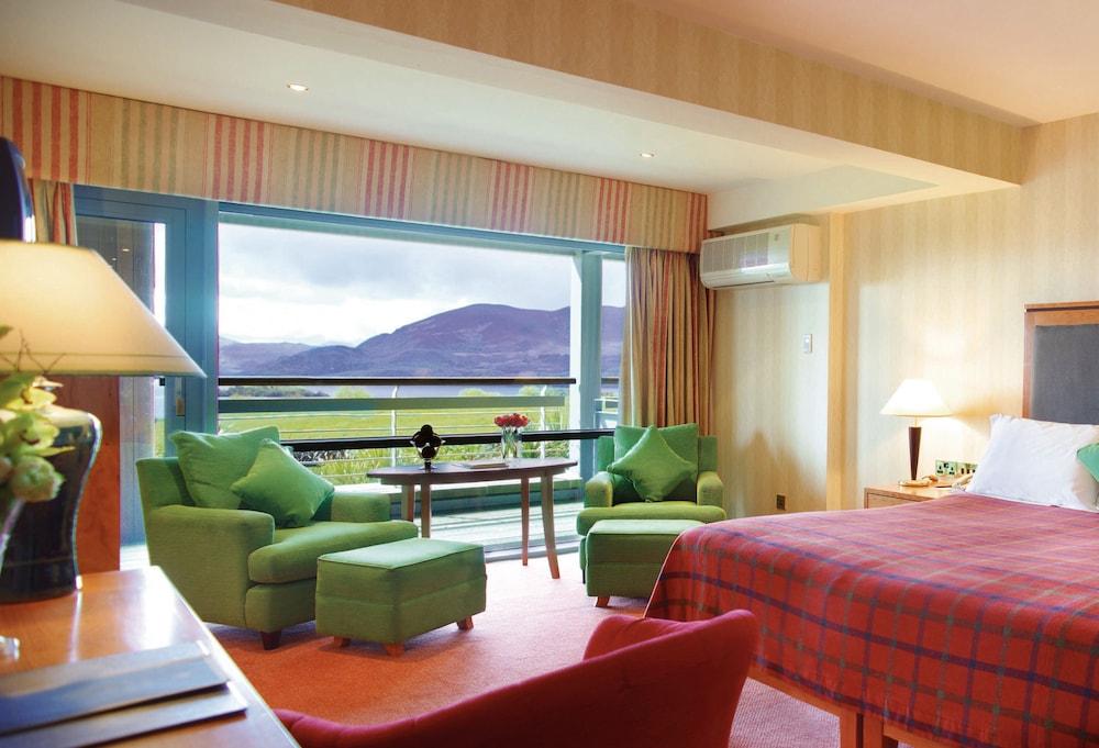 קיל איירן Aghadoe Heights Hotel & Spa מראה חיצוני תמונה A room at the Killarney International Hotel