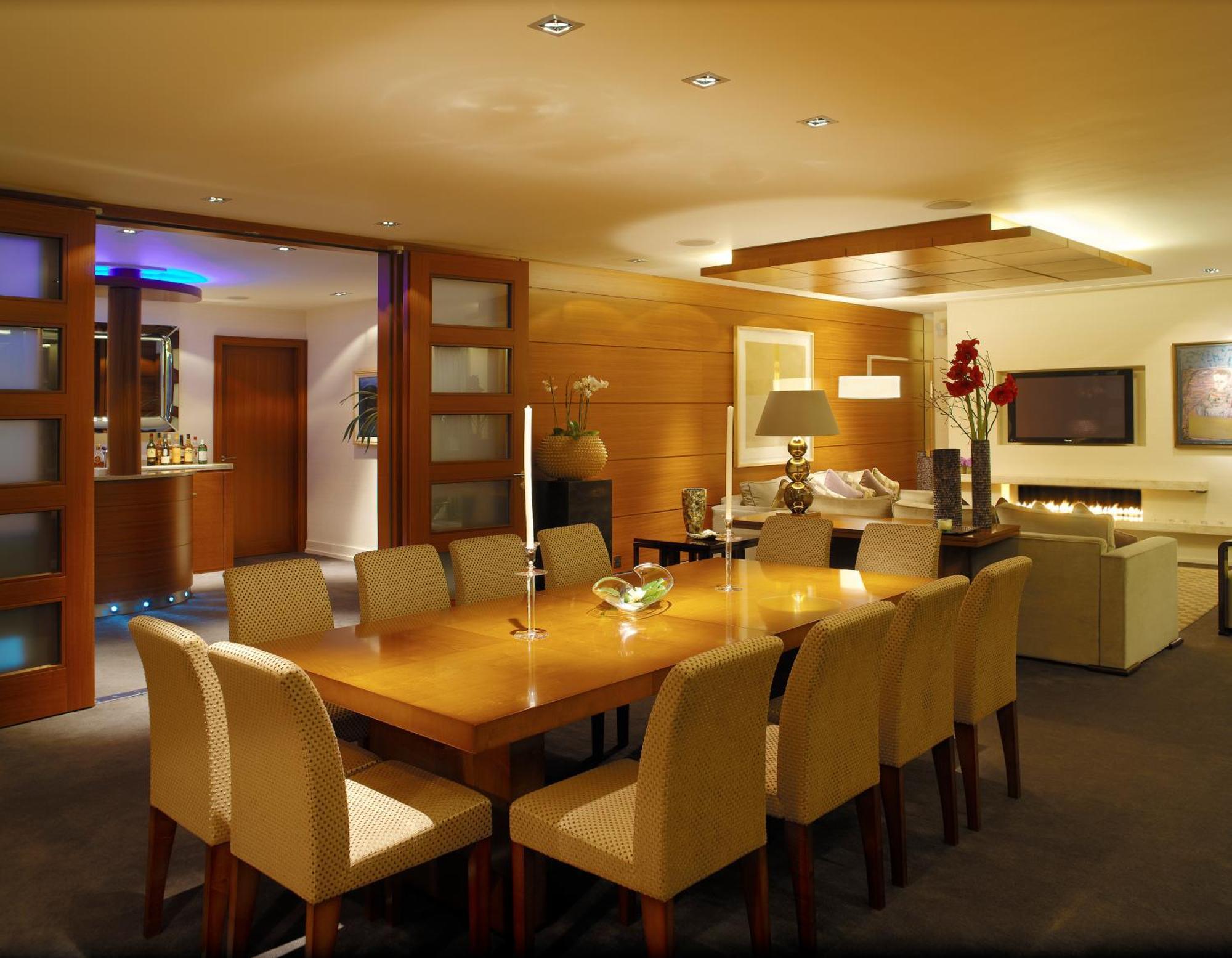 קיל איירן Aghadoe Heights Hotel & Spa חדר תמונה The interior of the British Airways Concorde Room