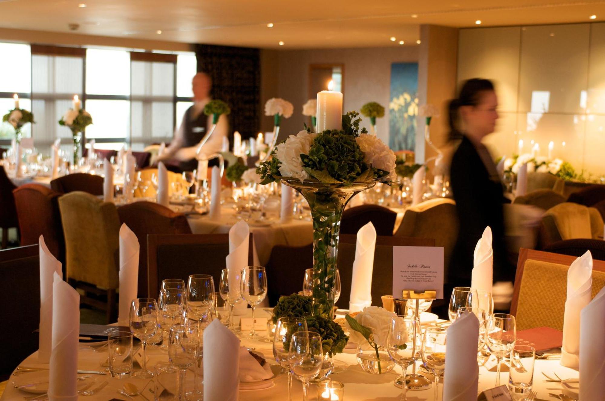 קיל איירן Aghadoe Heights Hotel & Spa מראה חיצוני תמונה A wedding reception at the InterContinental London