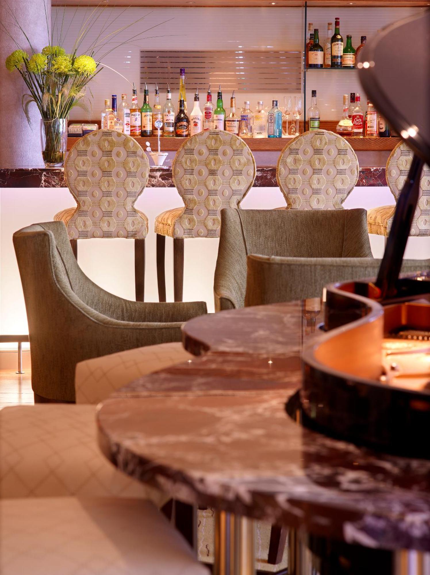 קיל איירן Aghadoe Heights Hotel & Spa מראה חיצוני תמונה The bar at the hotel